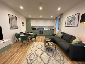 Hale Elite Apartment - 20 Min from Central London