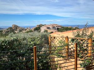 Casa di Maia, piscina, posto auto e giardino