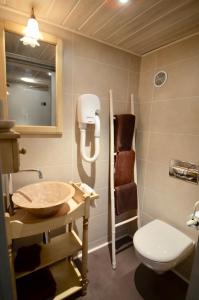 Maisons d'hotes Chambre Seule avec Salle de bain privative - Le Moulin des Poetes : photos des chambres