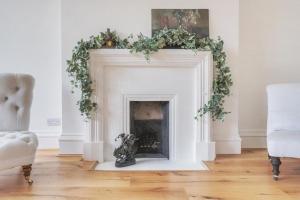 2 Bedroom Stylish Flat - Private, Open planned, Modern, Quiet - Close to the Durdham Downs