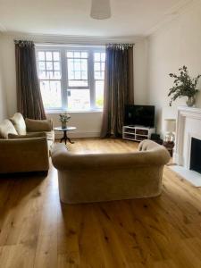 2 Bedroom Stylish Flat - Private, Open planned, Modern, Quiet - Close to the Durdham Downs