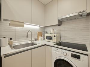 Cheonho 1 minute stay #New construction #Two-room #KSPO #Lotte Tower #Jamsil #Olympic Park #Asan Hospital