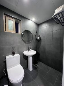 Terrace Craftsmans House 401