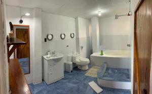 Black&White -Dini Muetter-