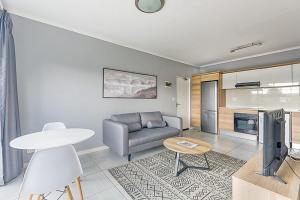 Urban Waterfall Hideaway