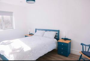 Teach Susie Portnoo Accessible Holiday Home with Assistive Equipment