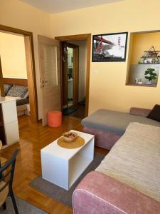Suncani apartman 36, Brzece