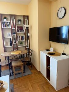 Suncani apartman 36, Brzece