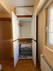 Suncani apartman 36, Brzece