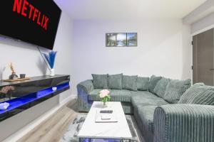 Spacious 4BR Sleeps 10 30OFF for Contractors