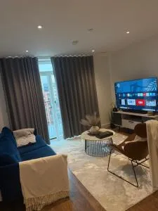 Wealth Luxury 2 bedroom Double En-suite Apartment - 依尔福
