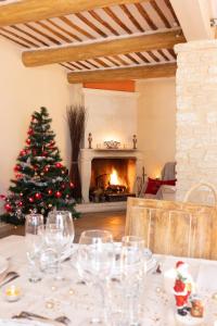 Villas Mas des Olivades - Ferme Provencale - Piscine : photos des chambres