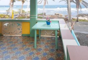 RedDoorz at Precious Dem Beach Resort Pagudpud