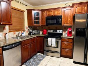 Gated Hollywood Fl Comfort & Luxury Bliss 1 Smart Tv, WiFi