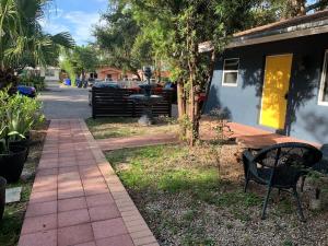 Gated Hollywood Fl Comfort & Luxury Bliss 1 Smart Tv, WiFi