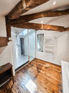 Villas Magnifique villa en pierre avec piscine : photos des chambres