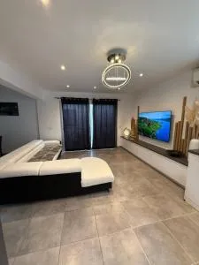 Villa LEOVI Superbe logement 3 pieces - 7 personnes, à 100m plage la Faviere - Cabasson