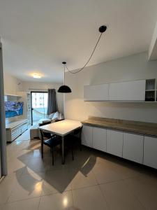 Beautiful Apartment Luxury - River and Sunset View - COP30