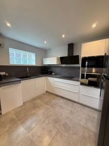 Villa LEOVI Superbe logement 3 pieces - 7 personnes, à 100m plage la Faviere