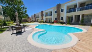 Apartamento 2 quartos recém mobiliado novo em Guarajuba