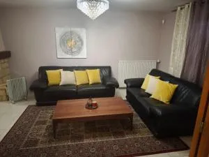 MAISON Aéroport CDG Parc des expos Villepinte Bourget Astérix - Fosses