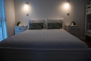 Lowern, Luxury Lodge with Hot Tub and Games Room