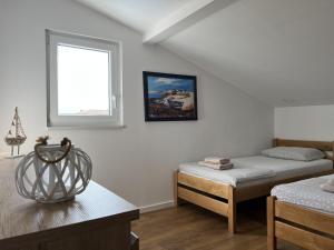 Apartment with pool in Kornic