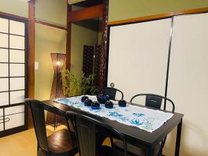 Namba Shinsaibashi 10 mins Osaka Castle　East