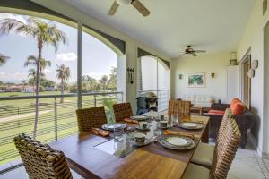 El Tigre, Green Bay I Shared Pool