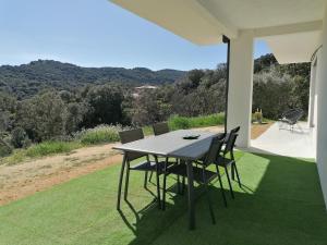 Appartements Bas de villa contemporaine avec vue degagee : photos des chambres