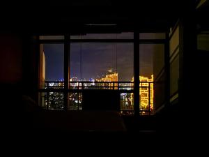 GRAMERCY - SKY-VIEW 1 Bed escape with POOL & SPA Access