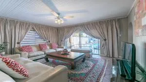 MyZen Guest House -5min to Canal Walk Mall & 5min to Grand West Cassino - Goodwood