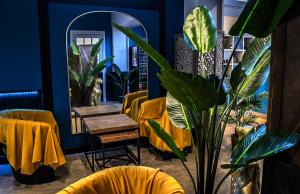 Hotels Hotel de l'Abbaye a Cluny : photos des chambres