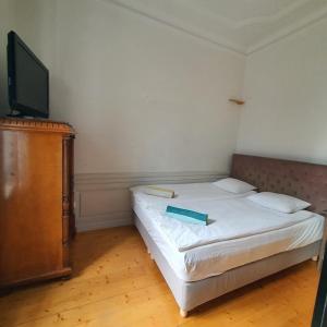 3 bedroom apartment in the Old Town with bathtub!