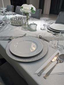 Sunrise Wola Mokrzeska Sala Bankietowa i Apartamenty