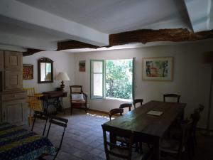 Maisons de vacances Bastide provencale du XVIIIeme en bordure du fleuve Argens sur terrain de 2 ha : photos des chambres