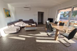 Villa Karizma - sea view, swimming pool, hot tub, Brijuni, Fazana, Peroj