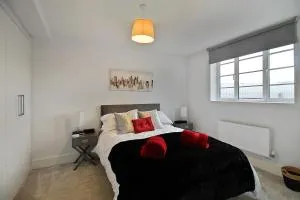Central Slough -double bed & 1 sofa bed, - transport links - 比肯斯菲尔德