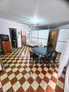 Con SEÑA previa, Alquiler de Sábado a Sábado, Fanuchito Dto PB Esquina,