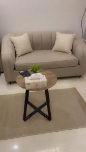 استديو صغير حي الملقا دخوُل ذكي