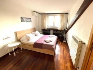 Lovely 2 room penthouse at Arco della Pace