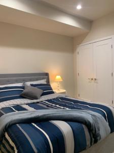 Private 2BR Apartment - Free Off Street Parking, Fast Wi-Fi & Laundry