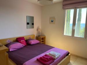 Charmante villa avec spa et panorama