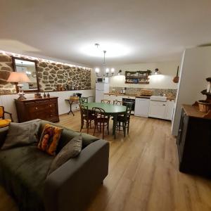 Appartements Appartement Puy Mary By les Monts du Cantal : photos des chambres