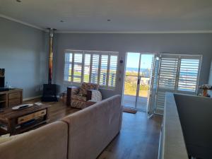 OceansCrest Seaview Apartment