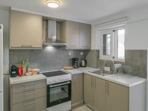 Comfy flat with large terrace, Fiber internet and private parking