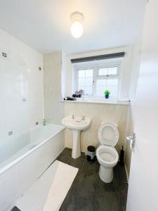 Beautiful 2 large bedroom house in London zone 2