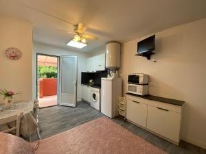 Maisons de vacances Residence LO MONACO Haut de villa, Appartements et Studios : photos des chambres