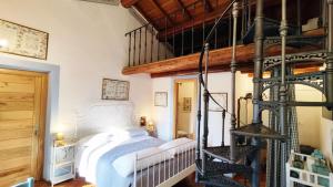 Escape to Comfort, Relax, and Love in Rome - Luxury Agriturismo 5 Suites