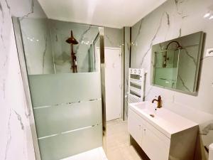 Blue Summer Vibes - Apartment 5 - AC, parking, beach at 50m, SPA discnt